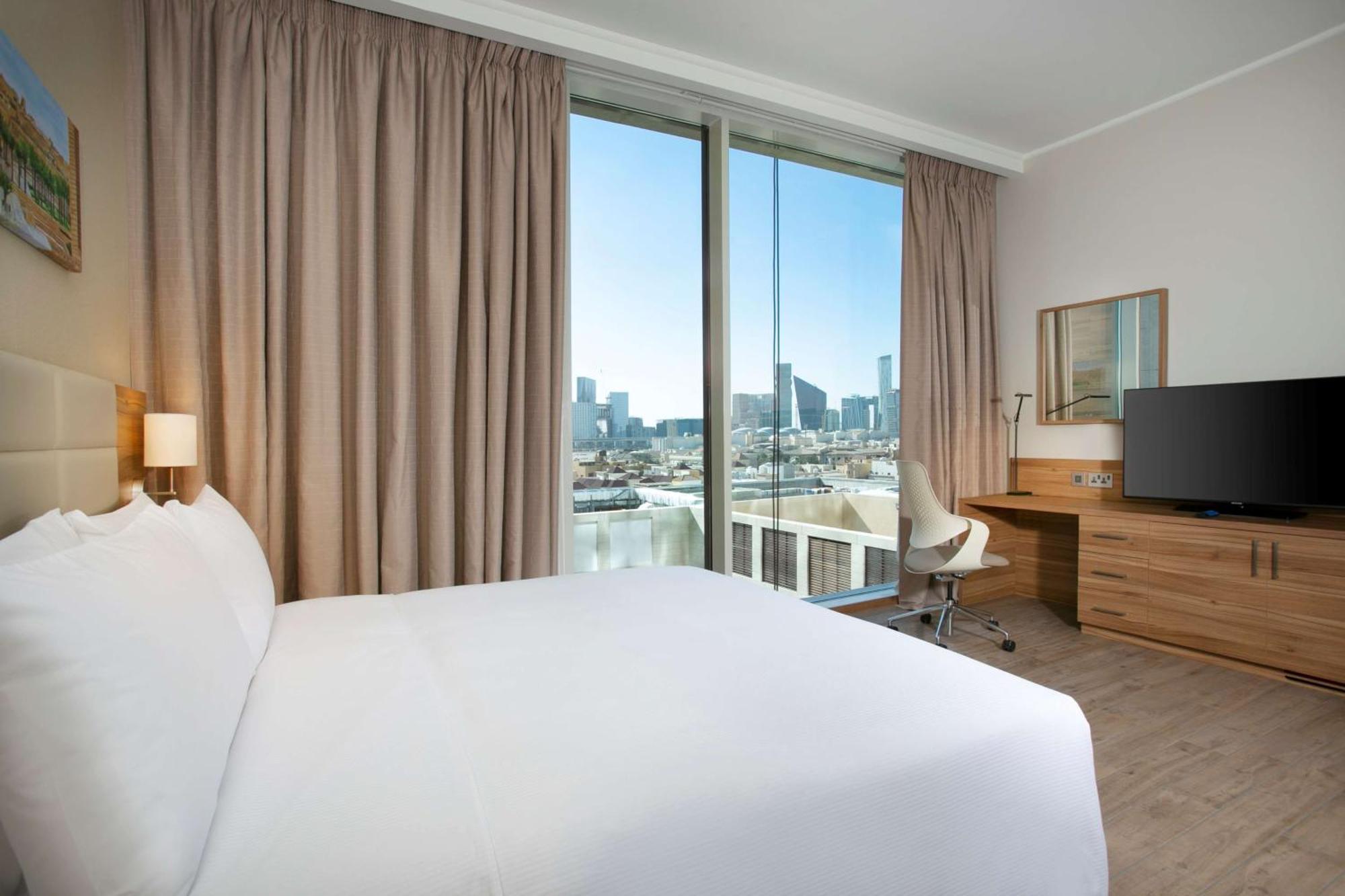 Hilton Garden Inn Riyadh Financial District Exterior foto