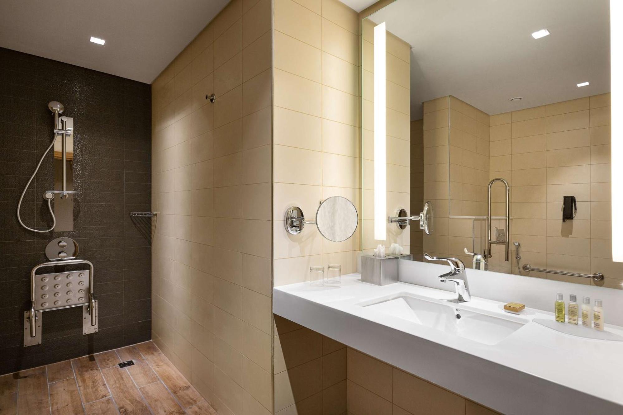 Hilton Garden Inn Riyadh Financial District Exterior foto